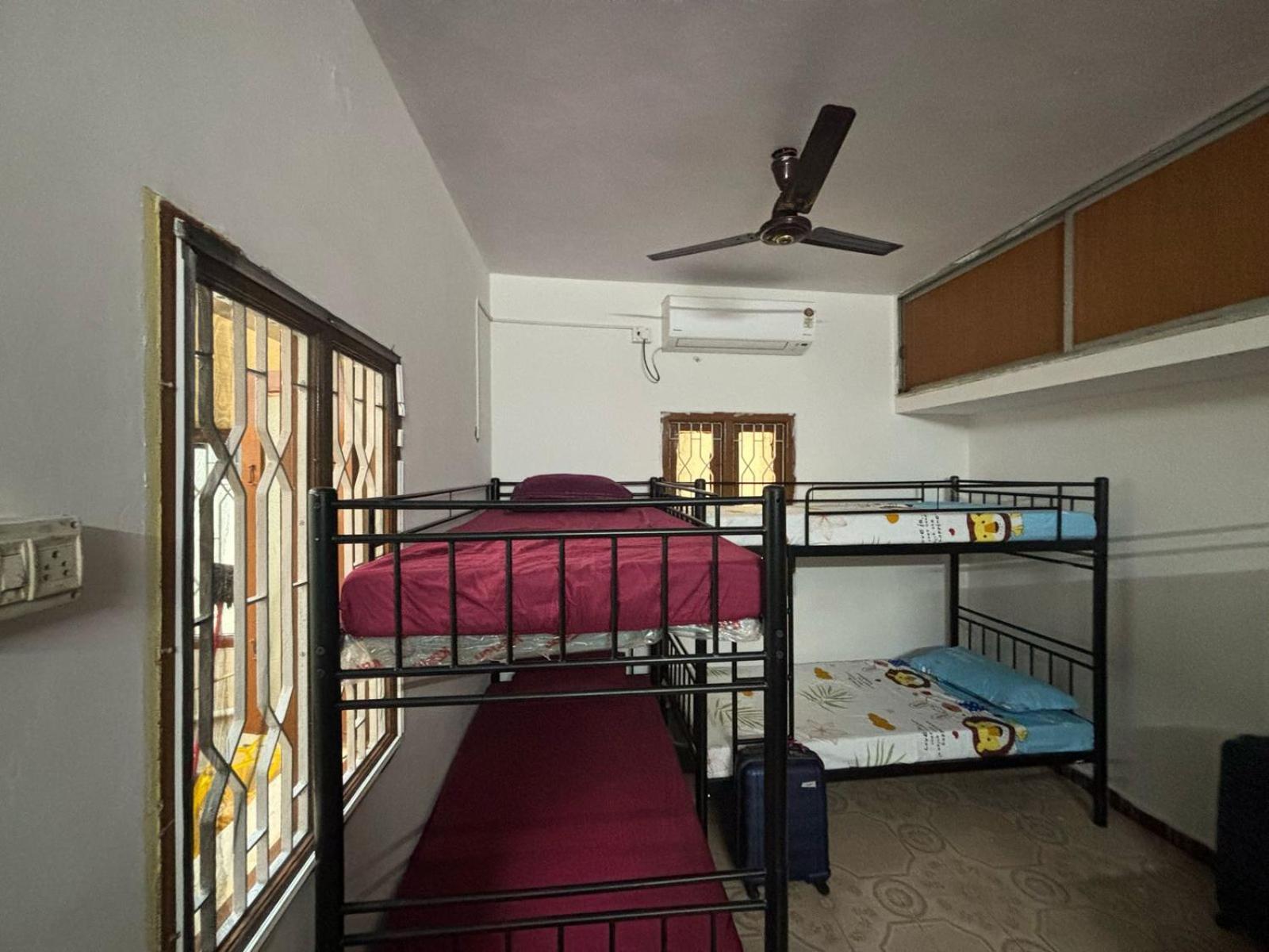 Hostel Madras Exterior foto